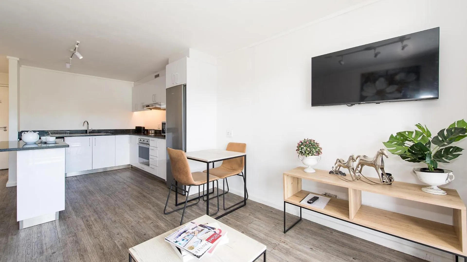Modern 2 Bedroom Apartment Castlerock Cape Town 0*,  South Africa