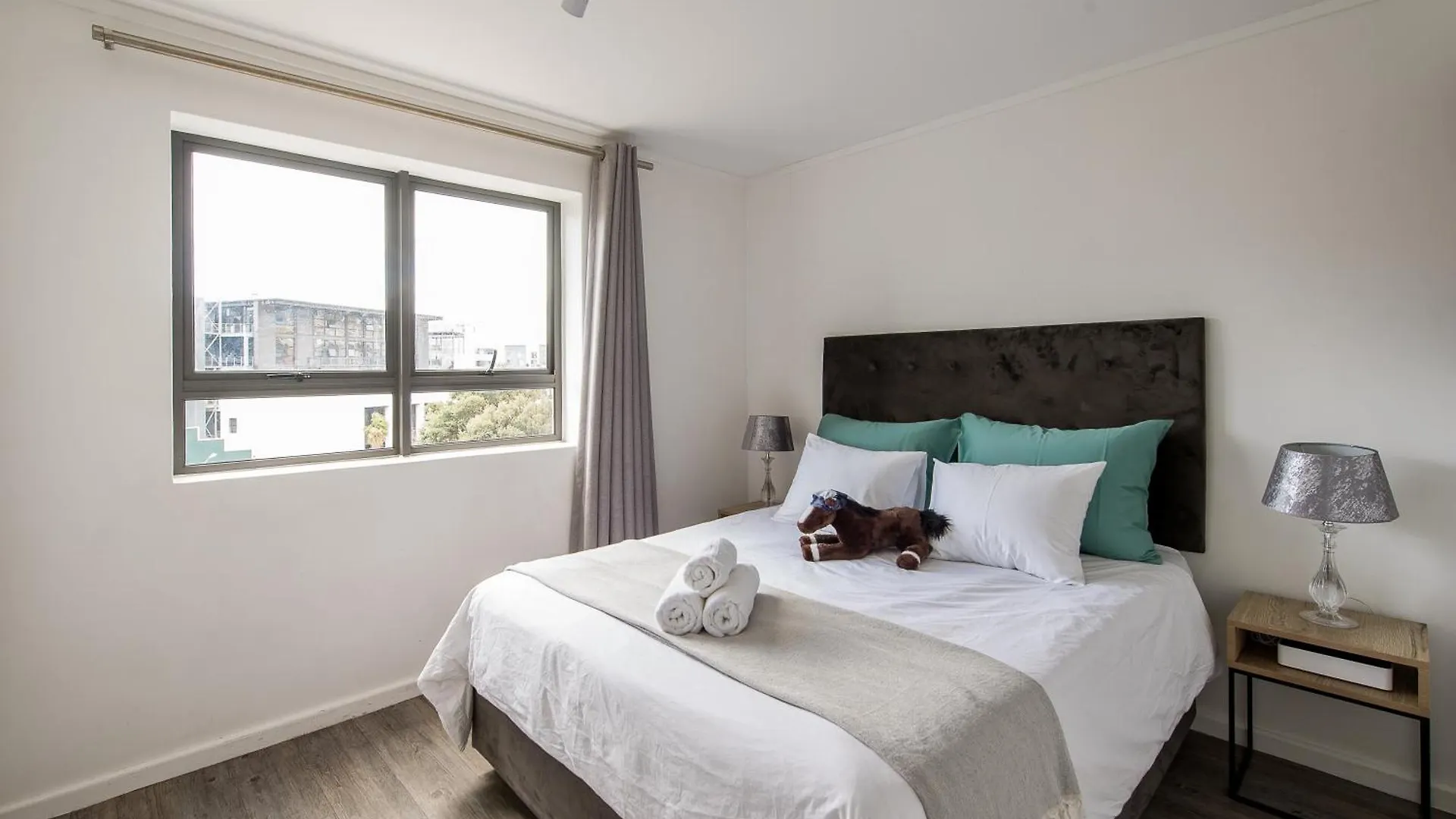 Modern 2 Bedroom Apartment Castlerock Cape Town 0*,