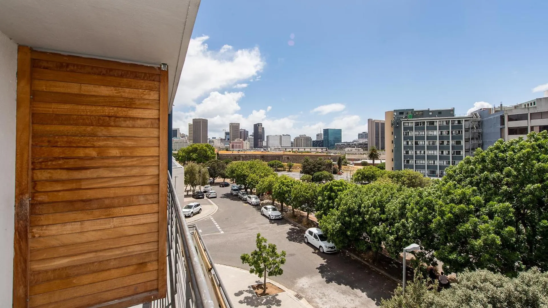 Modern 2 Bedroom Apartment Castlerock Cape Town