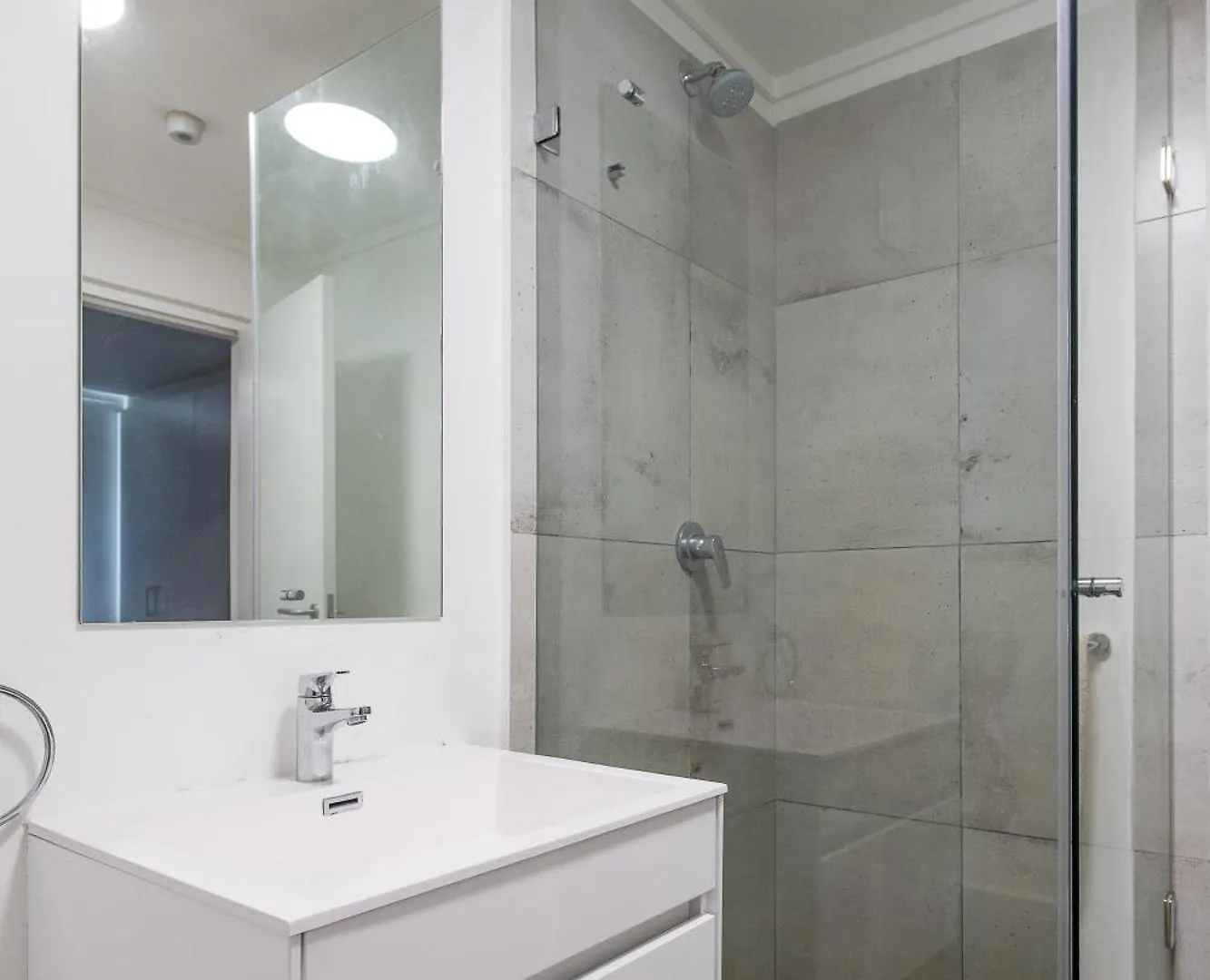 Modern 2 Bedroom Apartment Castlerock Cape Town 0*,