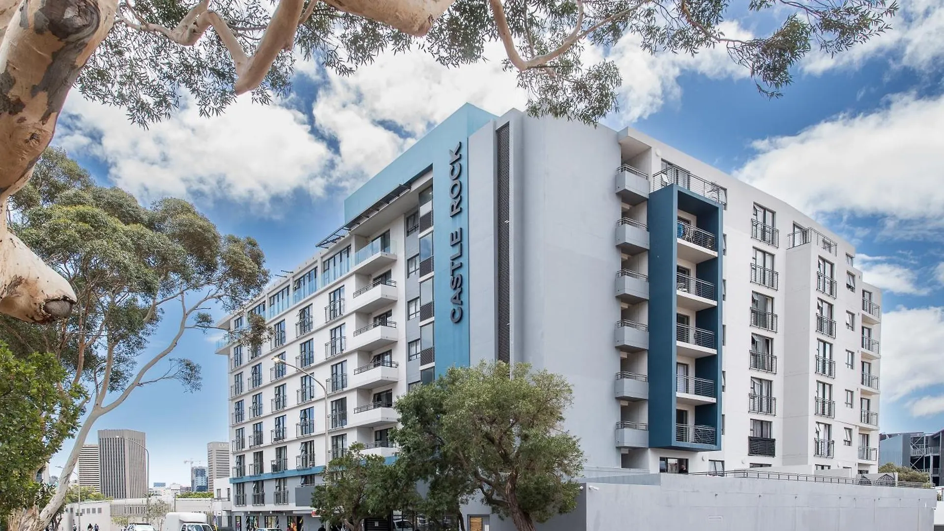 Modern 2 Bedroom Apartment Castlerock Cape Town